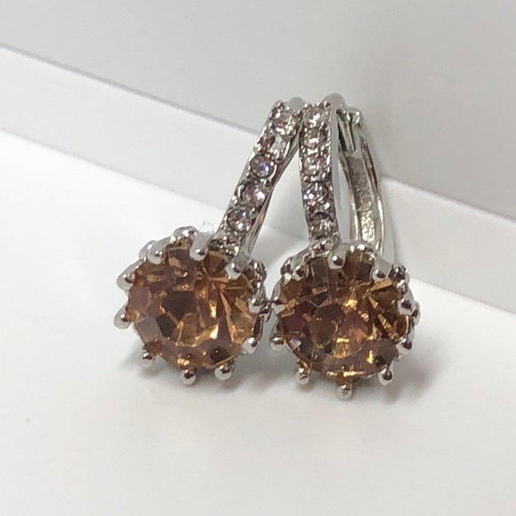 🌹Silver Champagne crystal Cz Huggie Hoop Earrings - Picture 3 of 8
